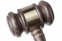 被他人冒充身份恶意透支信用卡，产生不良记录如何维权？